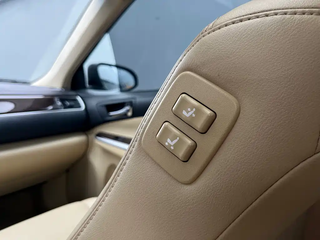 Toyota Camry — миниатюра 9