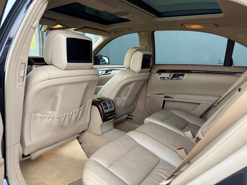 Mercedes-Benz S-Class — миниатюра 6