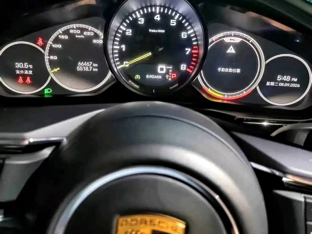 Porsche Panamera Hybrid — миниатюра 5
