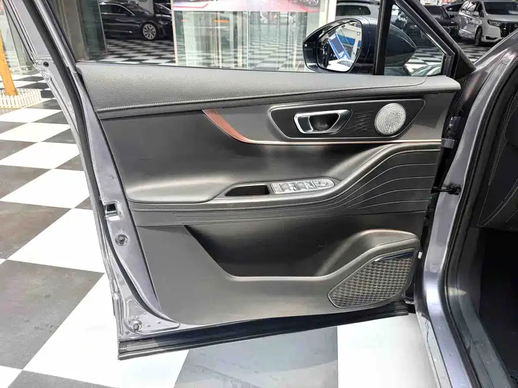 Chery Omoda — миниатюра 7