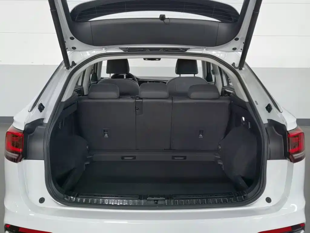 Volkswagen X — миниатюра 16