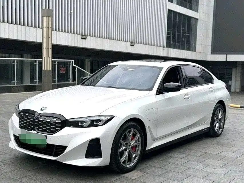 宝马i3 2022款 eDrive 35 L 2023