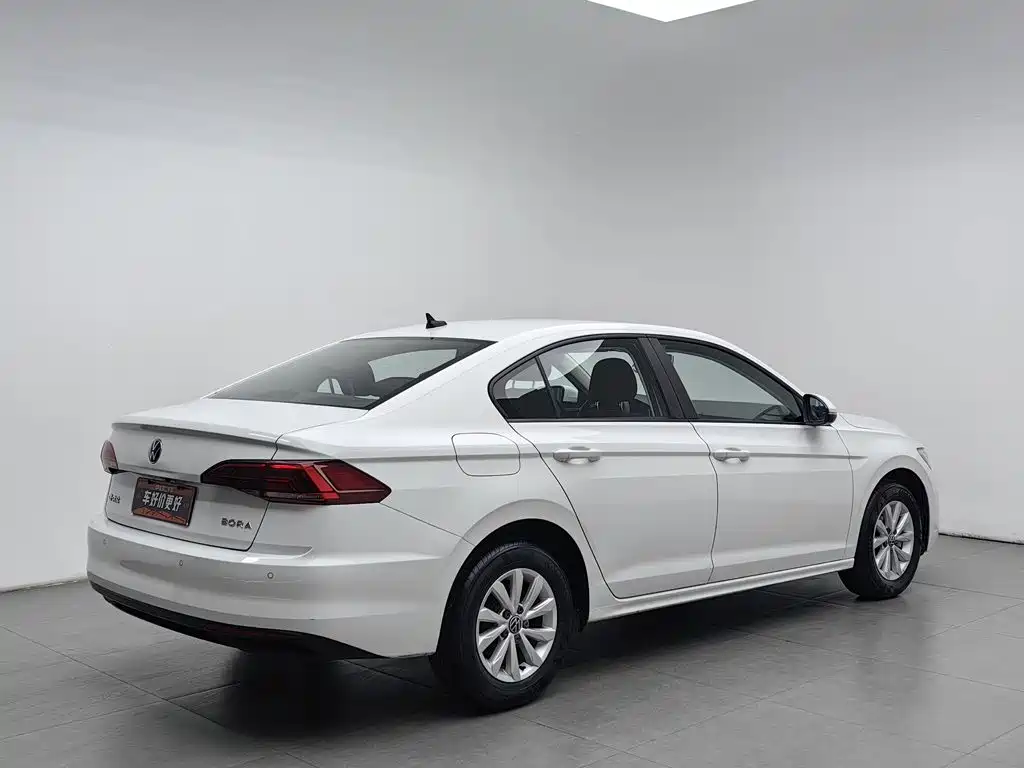 Volkswagen Bora — миниатюра 2