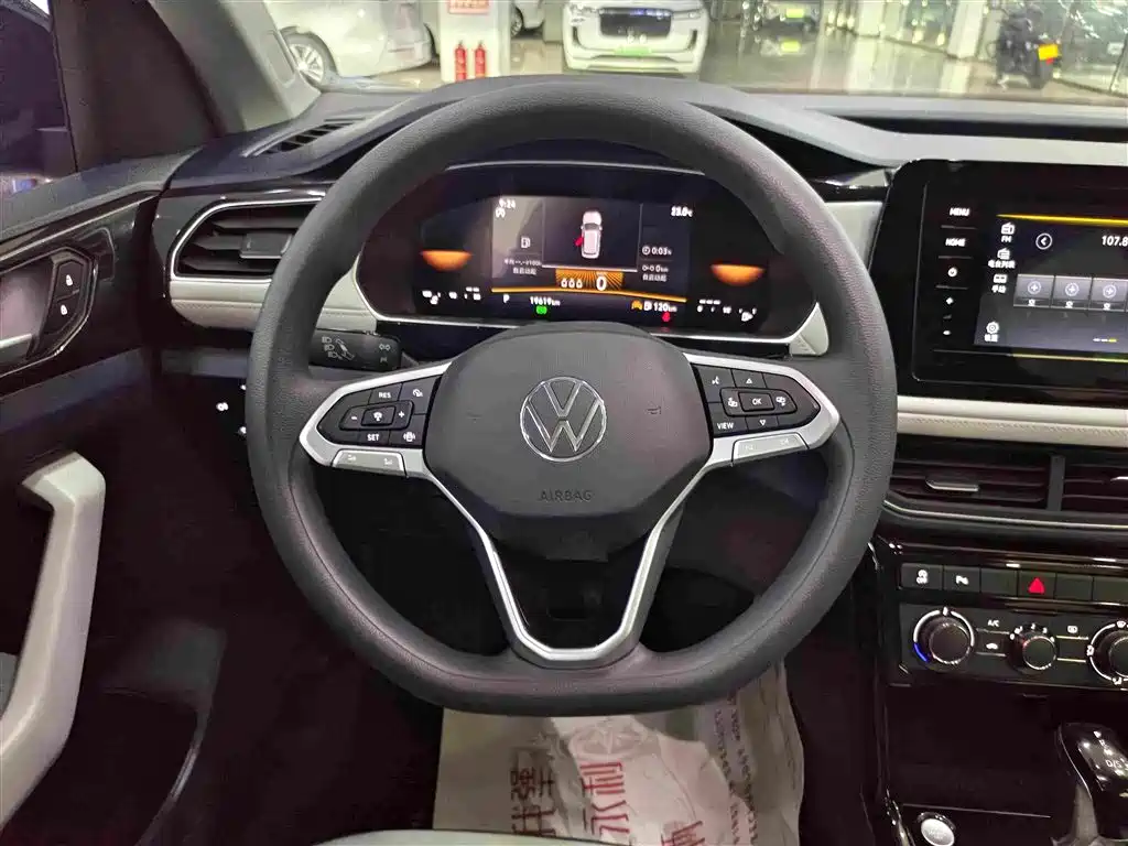 Volkswagen Tharu — миниатюра 8