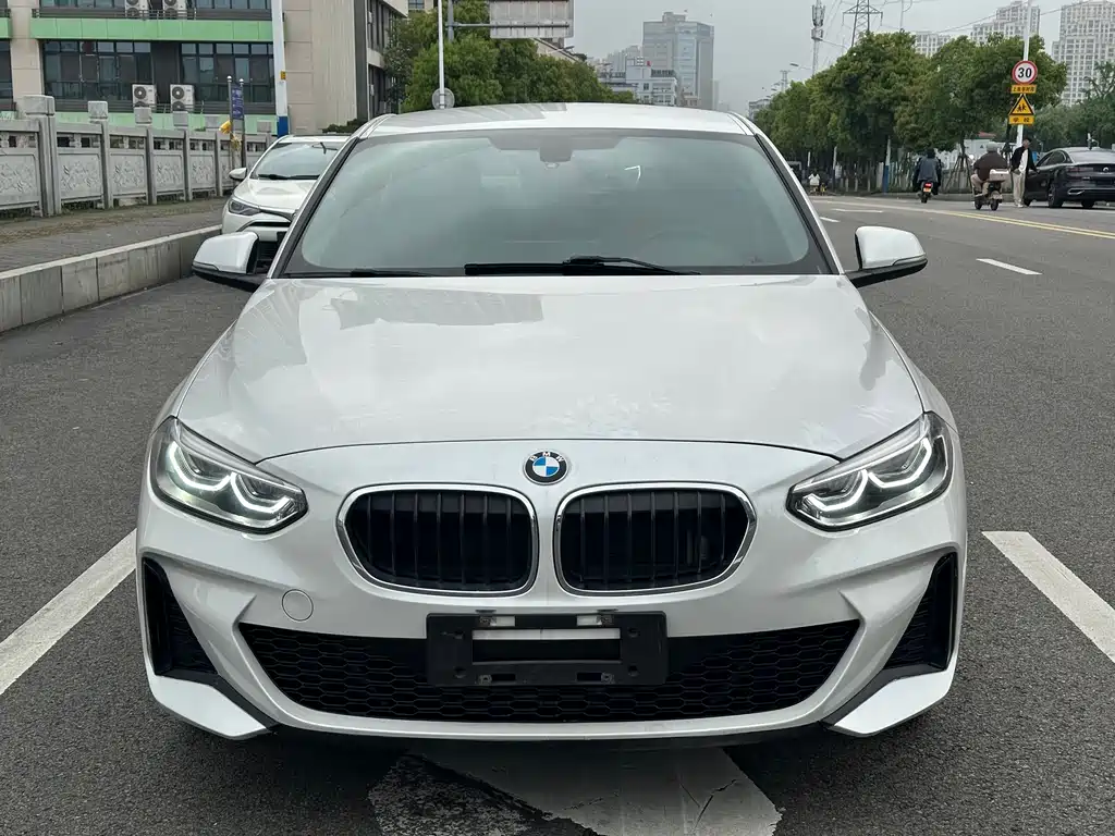BMW 1 Series 120i M Sport Edition, фото 2