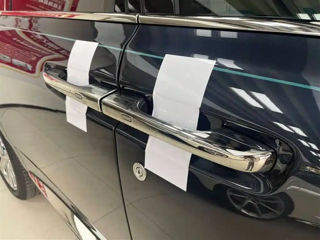Rolls-Royce Cullinan 2018 мест