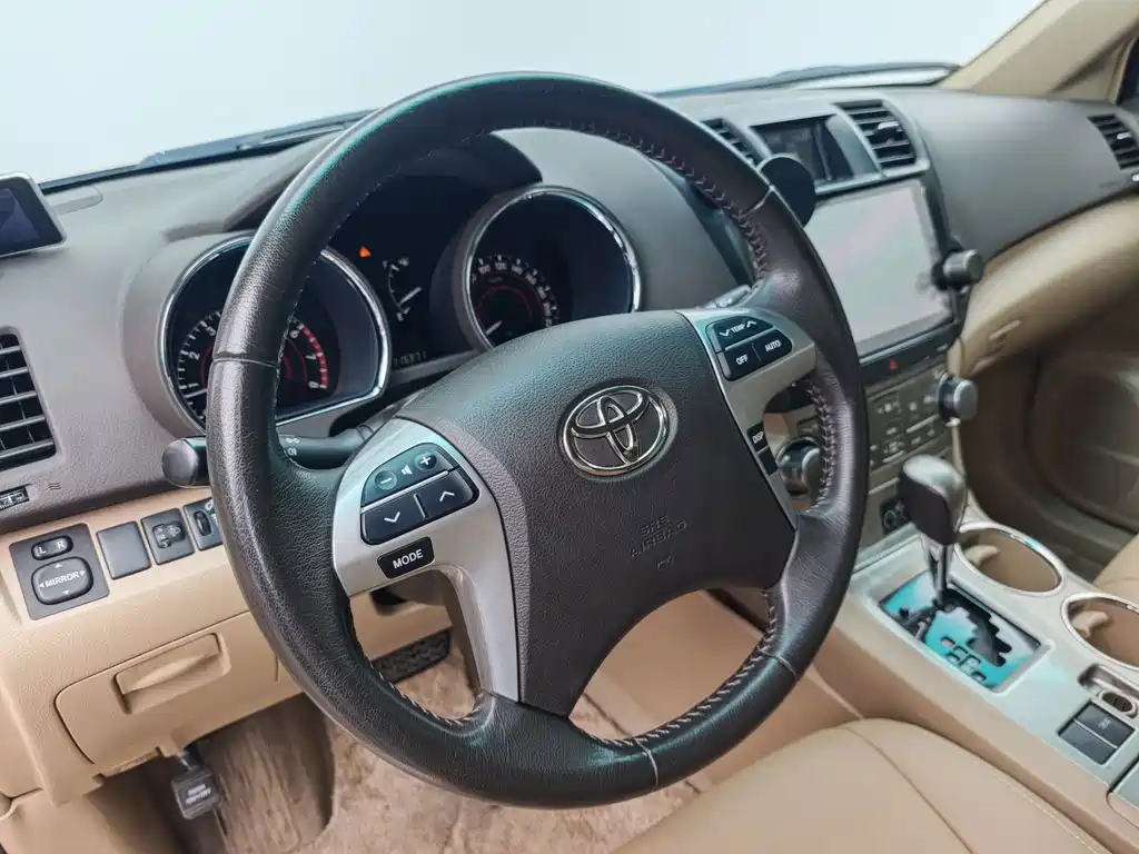 Toyota Highlander — миниатюра 12