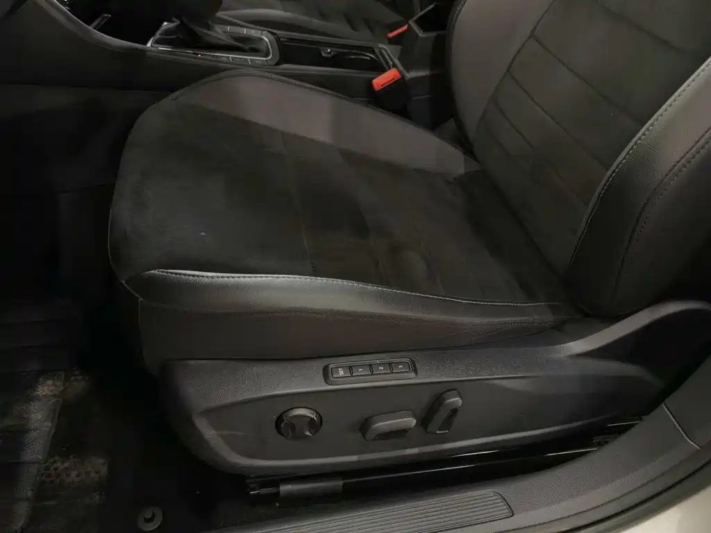 Volkswagen Sagitar — миниатюра 20