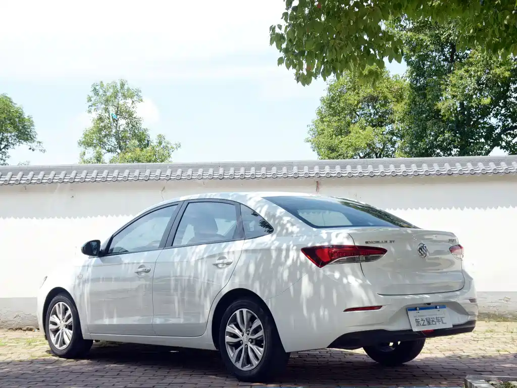 Buick Excelle — миниатюра 12