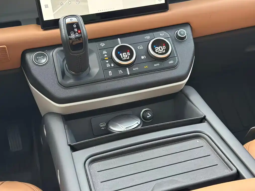 Land Rover Defender — миниатюра 6