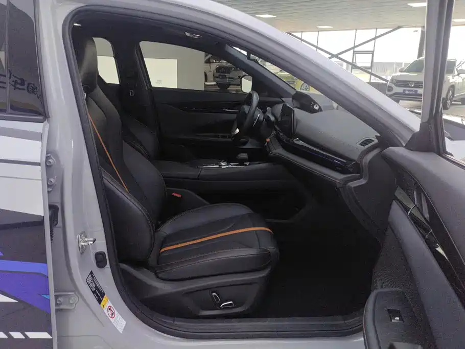 Changan UNI-V — миниатюра 8