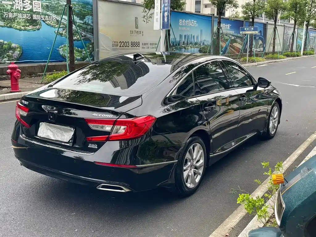 Honda Accord — миниатюра 6