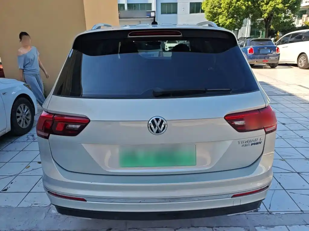 Volkswagen Tiguan L PHEV — миниатюра 6