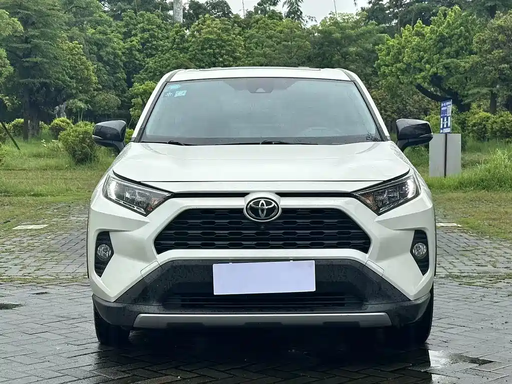 Toyota RAV4 — миниатюра 2