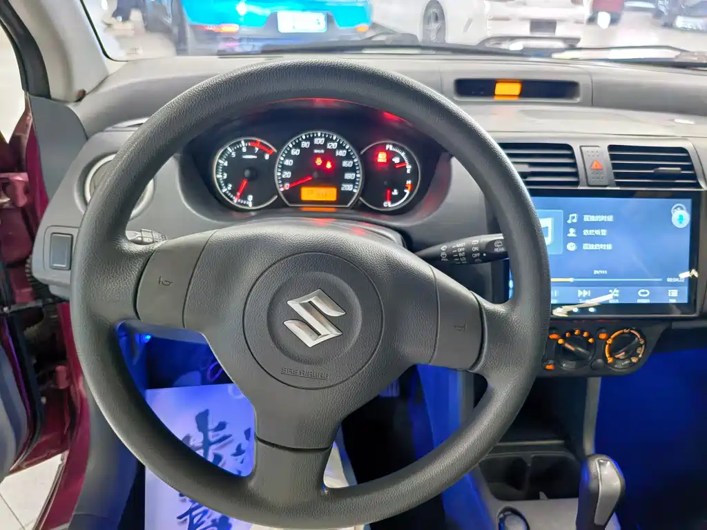 Suzuki Swift — миниатюра 8