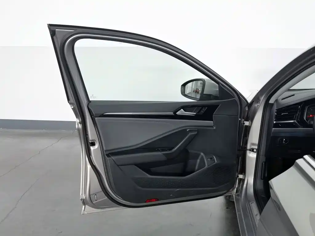 Volkswagen Sagitar — миниатюра 8