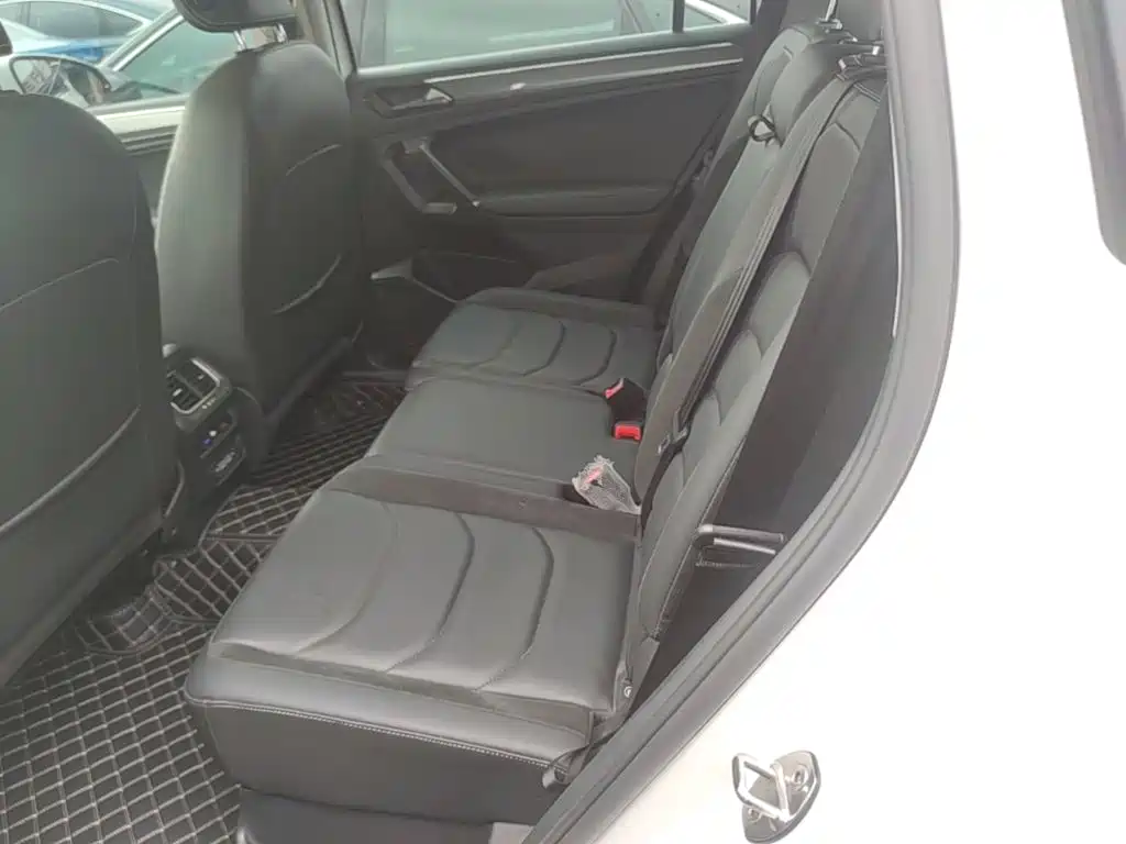 Volkswagen Tiguan L — миниатюра 17