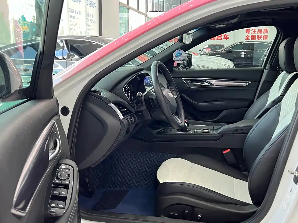 Cadillac CT5 — миниатюра 4