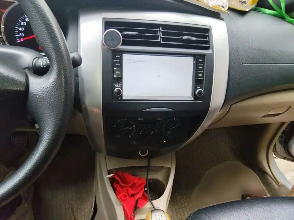 Nissan Livina — миниатюра 6