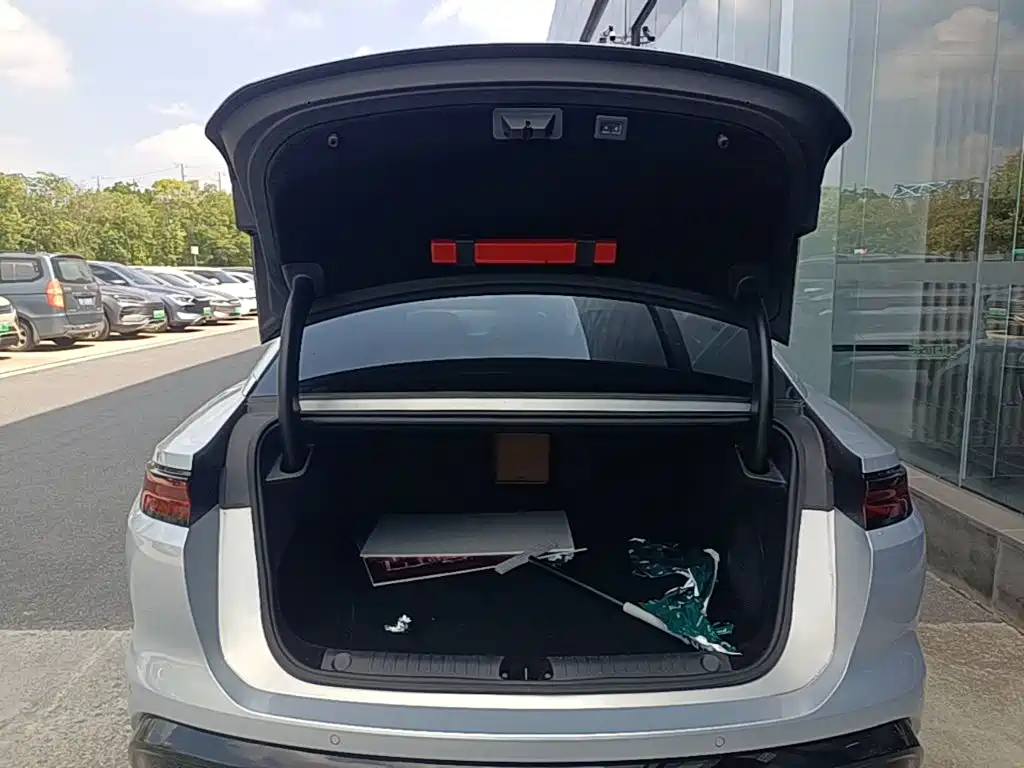 BYD Хань Ли — миниатюра 19