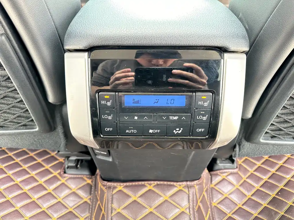 Toyota Prado — миниатюра 11