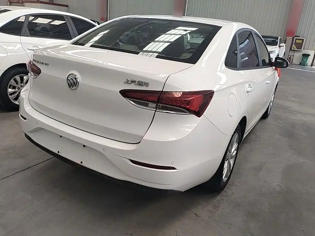 Buick Excelle — миниатюра 7