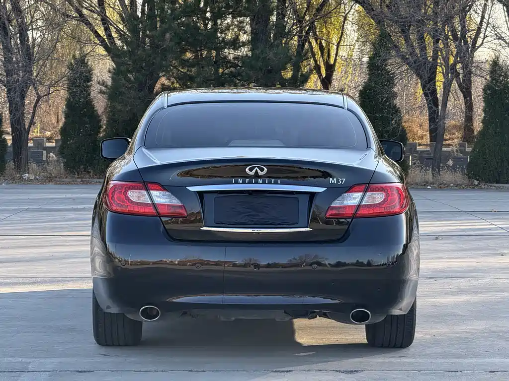 Infiniti M — миниатюра 6