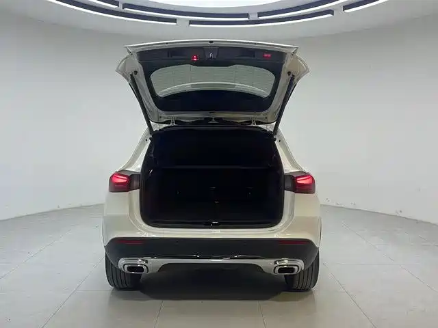 Mercedes-Benz GLA — миниатюра 12
