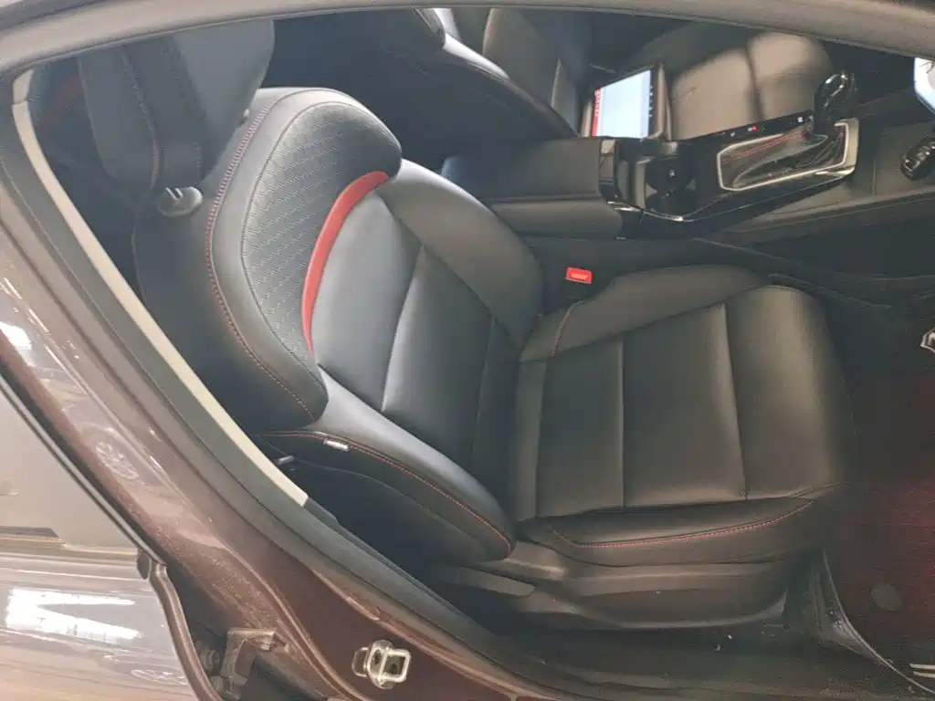 MG MG5 — миниатюра 25