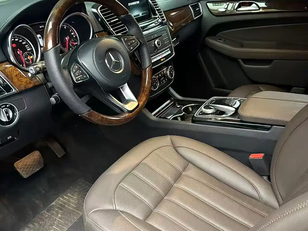 Mercedes-Benz GLS — миниатюра 4