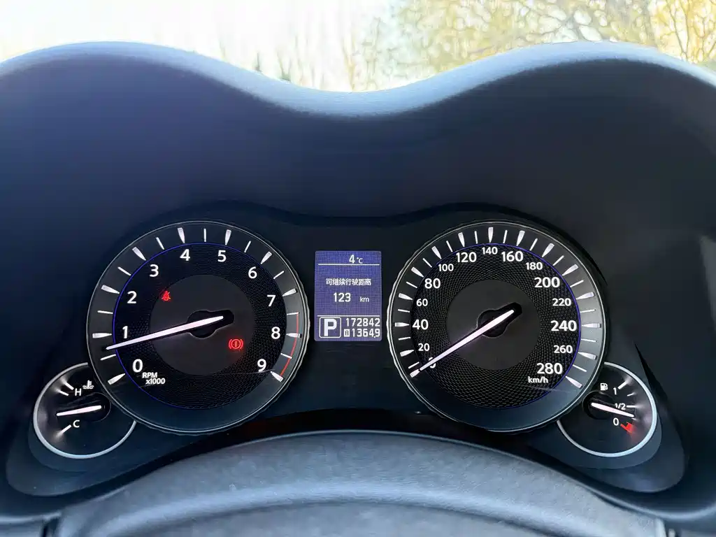 Infiniti M — миниатюра 21