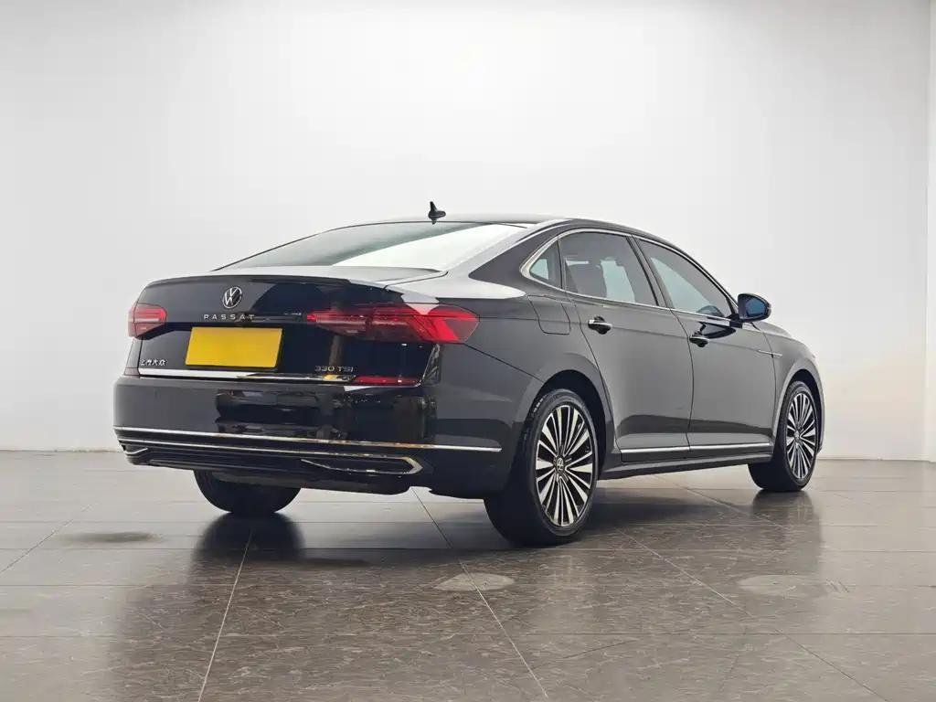 Volkswagen Passat 2020 330TSI Luxury V