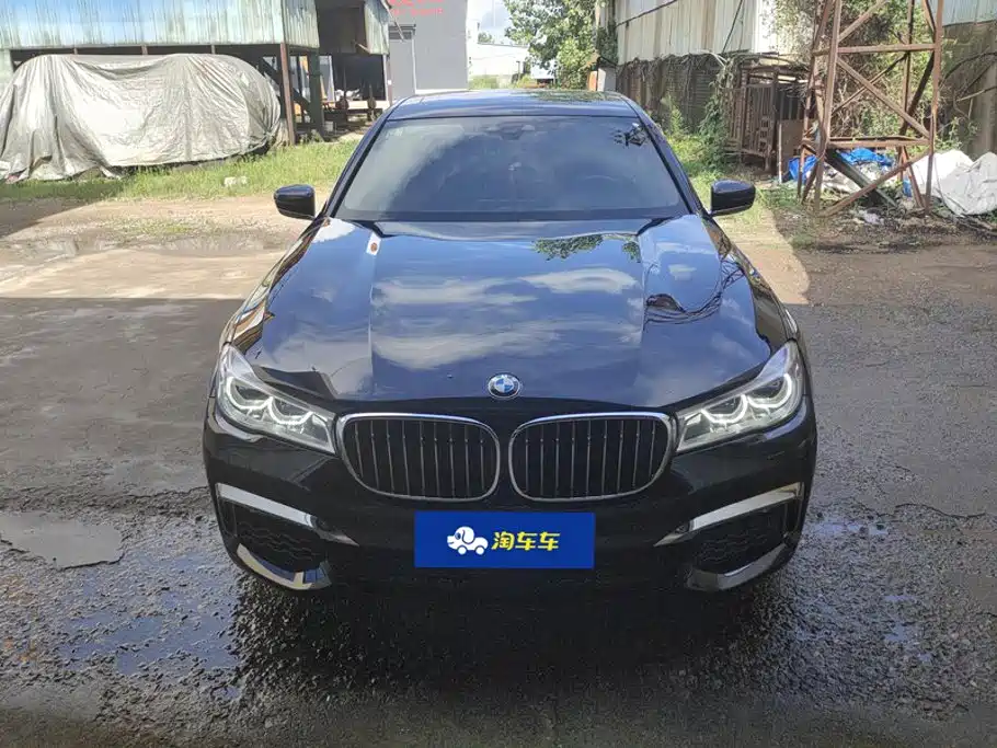 BMW 7 Series — миниатюра 2