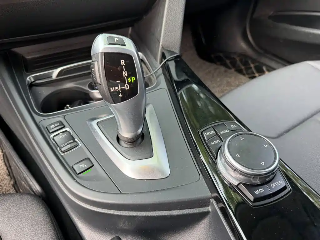 BMW 3 Series — миниатюра 9