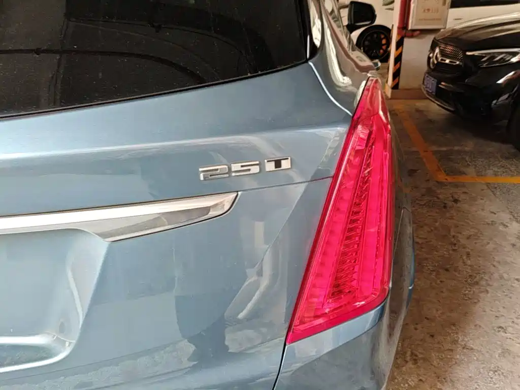 Cadillac XT5 — миниатюра 8