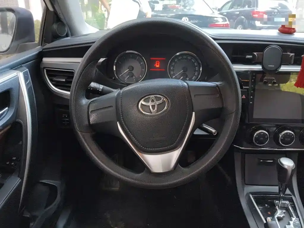 Toyota Corolla — миниатюра 3