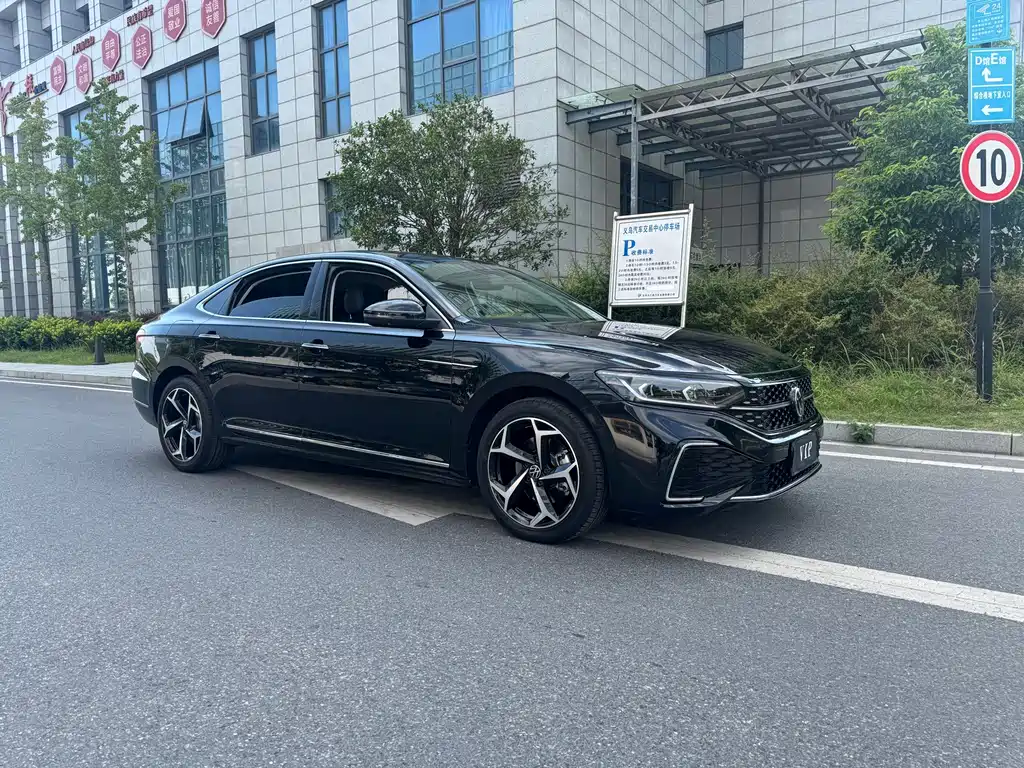 Volkswagen Passat — миниатюра 4