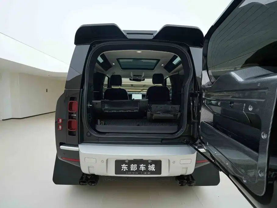 Land Rover Defender — миниатюра 5