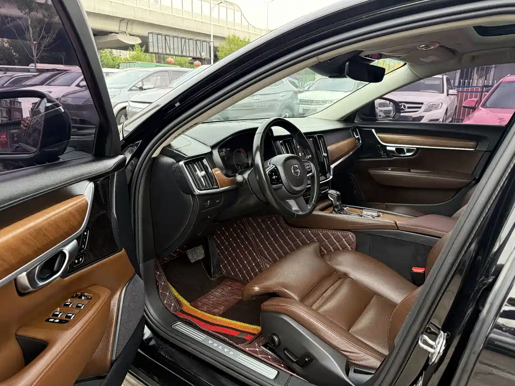 Volvo S90 — миниатюра 3