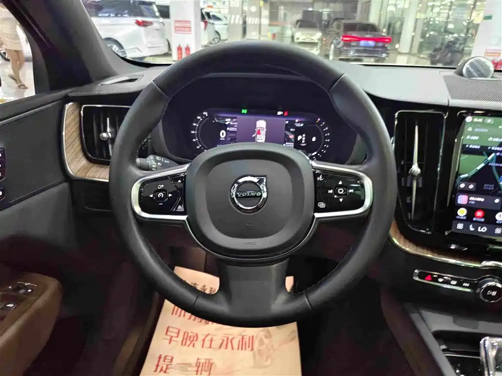 Volvo XC60 — миниатюра 12