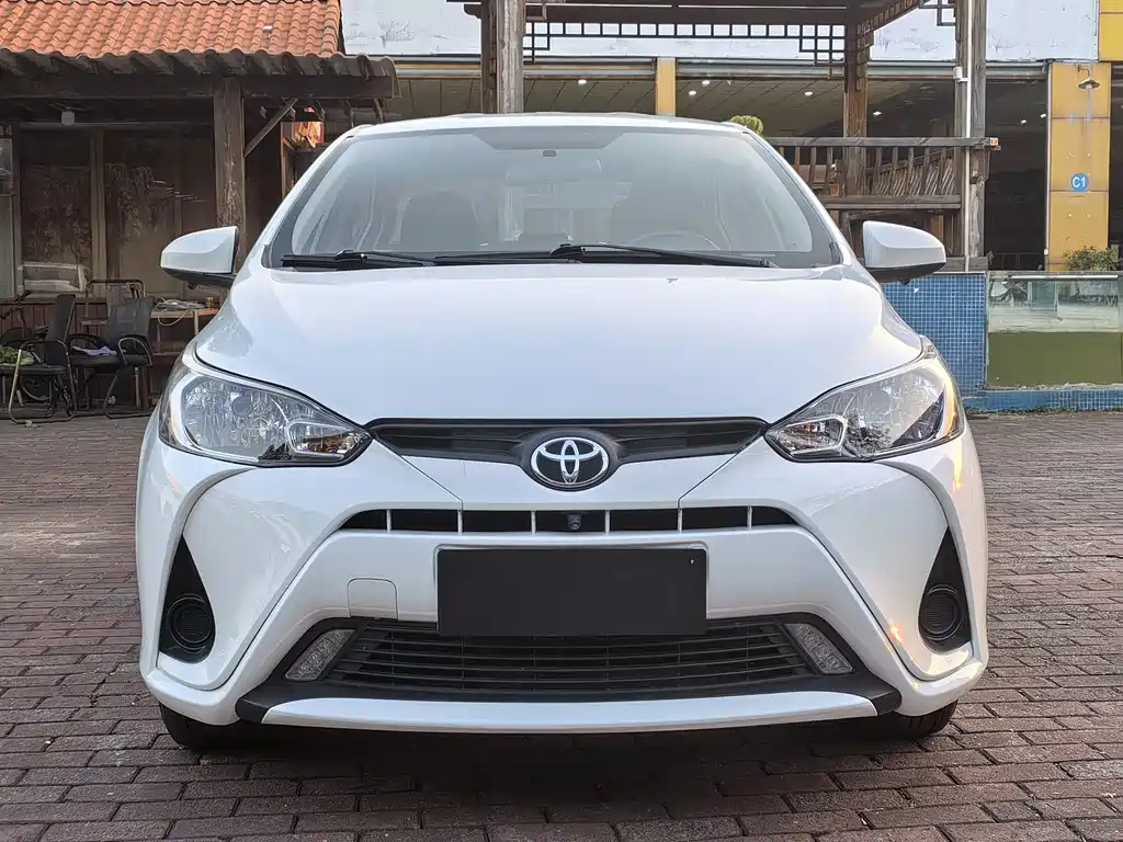 TOYOTA YARIS L TO ENJOY