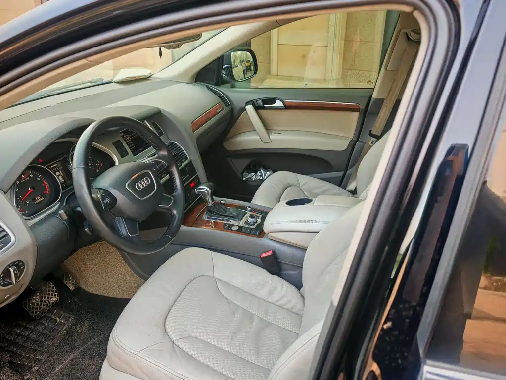 Audi Q7 2012 3.0 TFSI (200kW