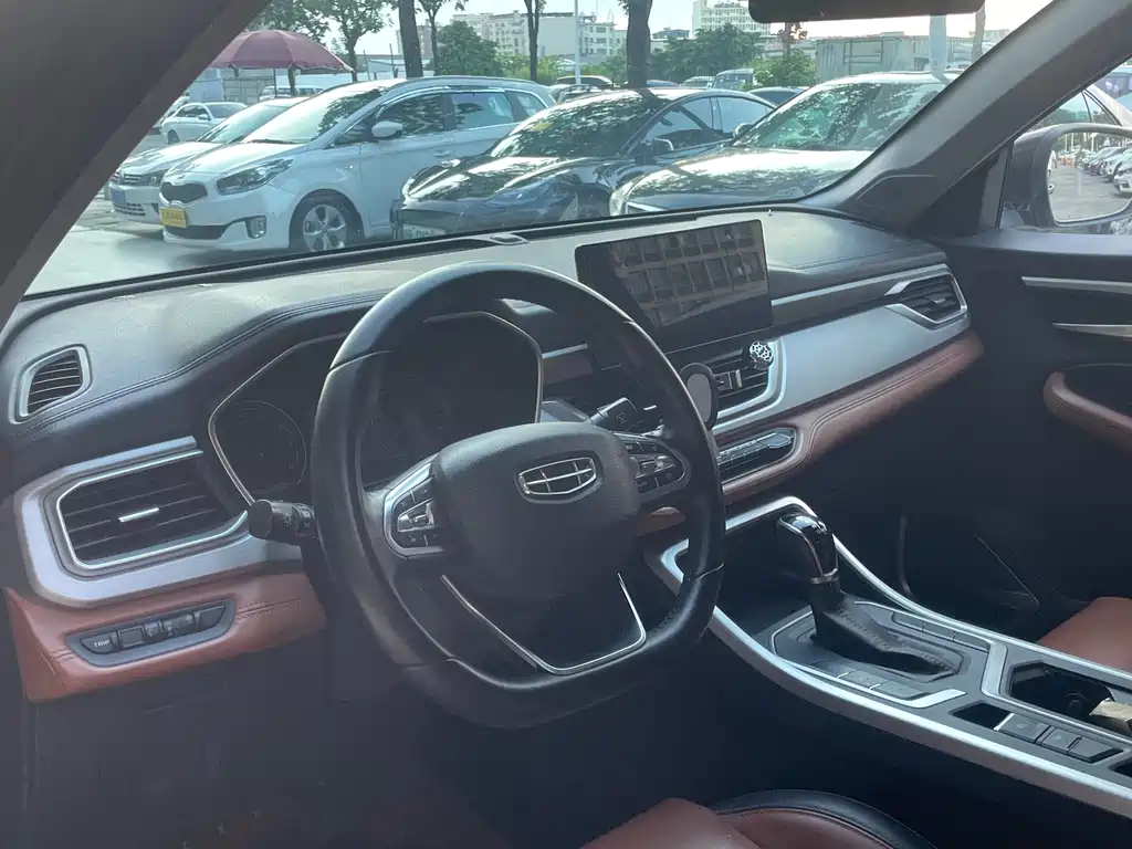 Geely Vision X6 — миниатюра 9