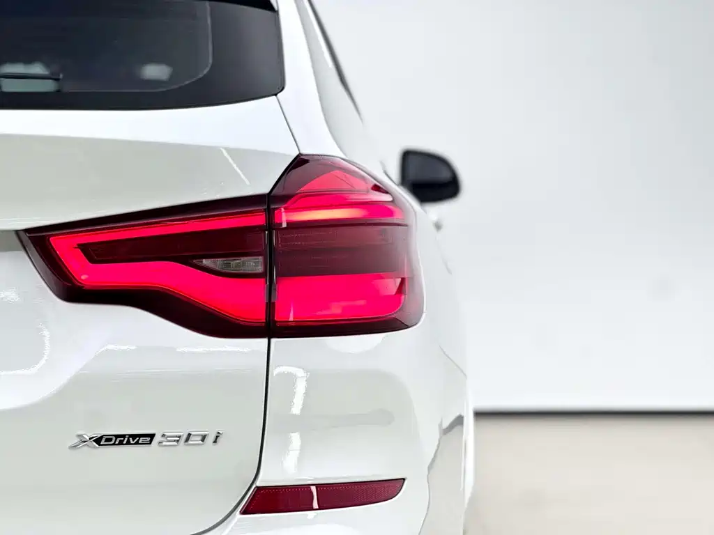 BMW X3 — миниатюра 11
