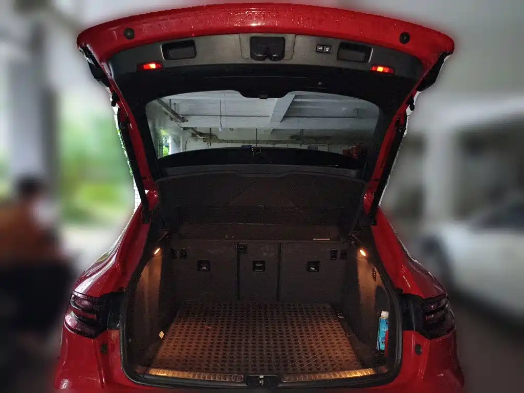 Porsche Macan — миниатюра 10