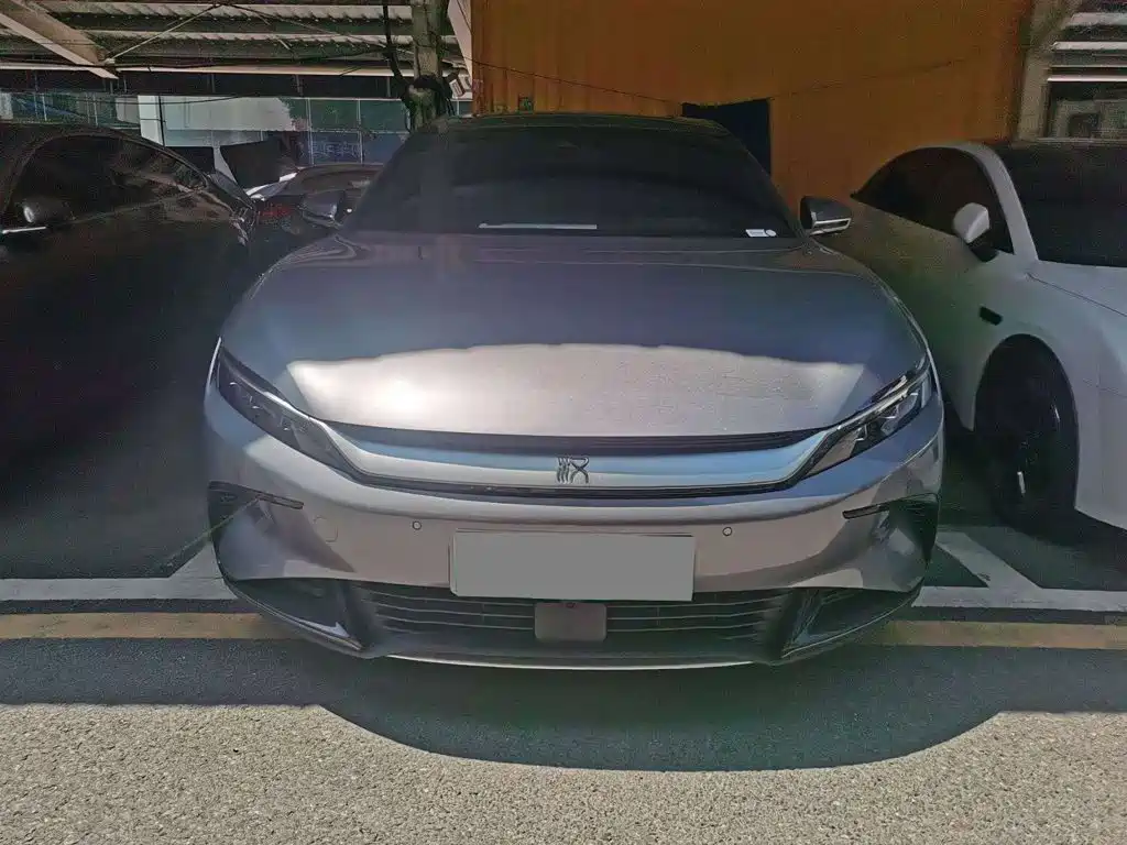 BYD Han — миниатюра 2