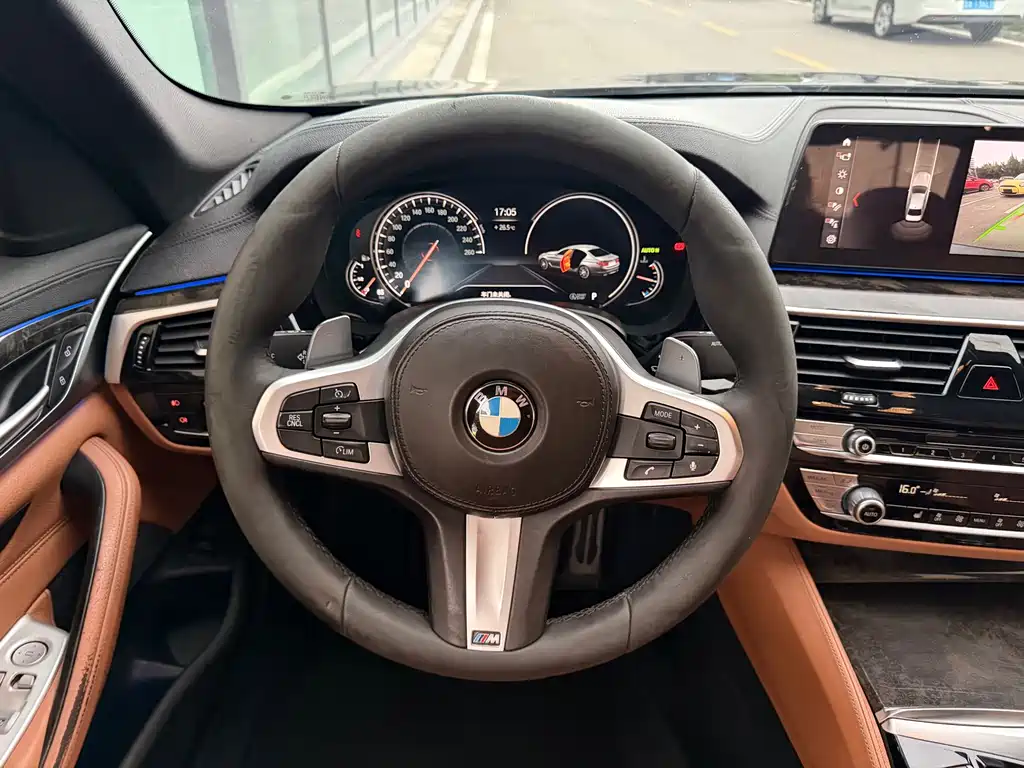 BMW 5 Series — миниатюра 14