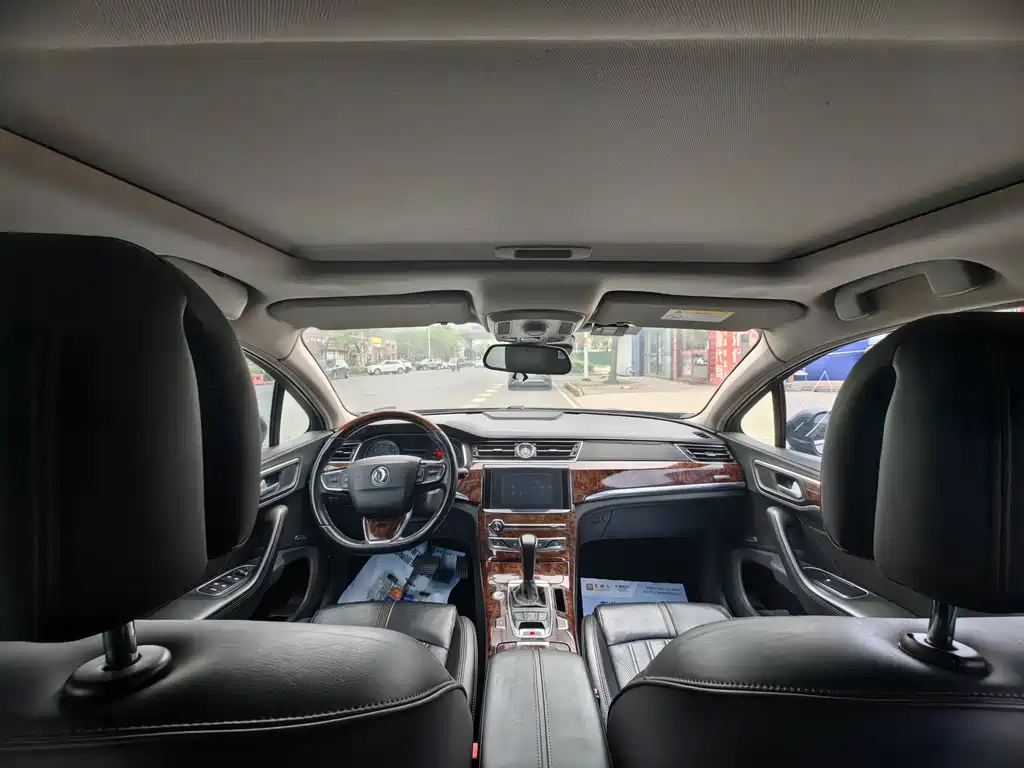 Dongfeng A9 2016 1.8T Luxury