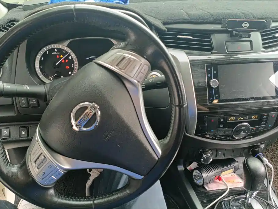 Nissan Terra — миниатюра 12