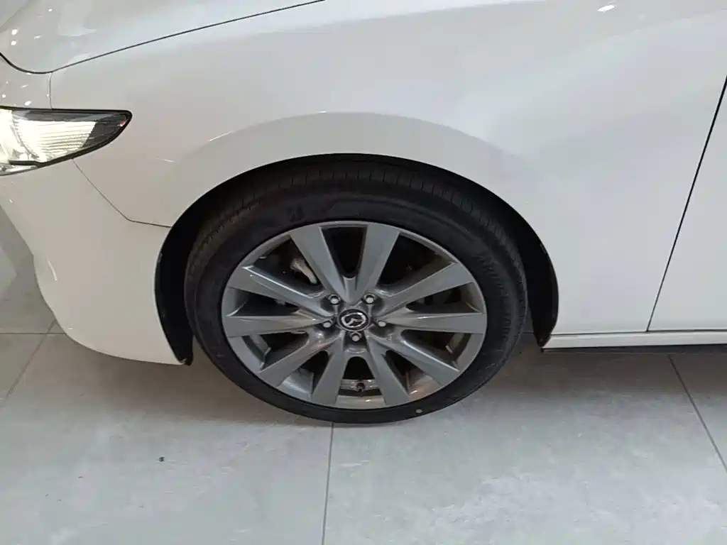 Mazda 3 Axela — миниатюра 23